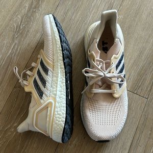 Peach / Navy Adidas Ultraboost